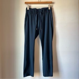 lululemon On The Fly Pant 25” *Luxtreme Nocturnal Teal Size 4